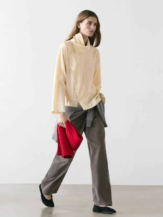 Asymmetrisches Hemd mit Knopfleiste Asymmetrisches Hemd mit Knopfleiste