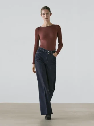 Ausgestellte Jeans mit hoher Taille