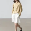 Bermudashorts aus 100 % Leinen mit kurzen Falten Bermudashorts aus 100 % Leinen mit kurzen Falten