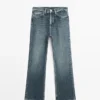 Boot-Cut-Jeans mit hoher Taille Boot-Cut-Jeans mit hoher Taille