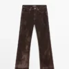 Bootcut-Jeans mit hoher Taille und Flock-Finish Bootcut-Jeans mit hoher Taille und Flock-Finish