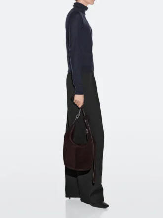 Bucket Bag aus Spaltveloursleder