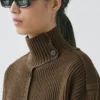 Cardigan aus Wolle mit Knopfdetails Cardigan aus Wolle mit Knopfdetails