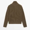 Cardigan aus Wolle mit Knopfdetails Cardigan aus Wolle mit Knopfdetails