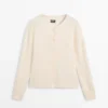 Cardigan aus Wolle mit Zopfmuster Cardigan aus Wolle mit Zopfmuster