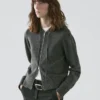 Cardigan aus Wollmischung mit Reißverschluss und Kapuze Cardigan aus Wollmischung mit Reißverschluss und Kapuze