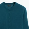 Cardigan aus Wollstrick mit verdeckten Knöpfen Cardigan aus Wollstrick mit verdeckten Knöpfen
