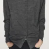 Cardigan mit Rollkragen und verdeckten Knöpfen Cardigan mit Rollkragen und verdeckten Knöpfen