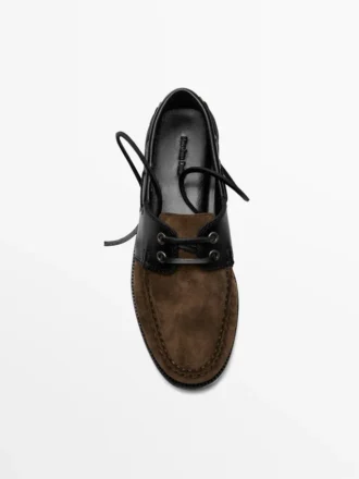 Deck-Schuhe aus kontrastierendem Leder