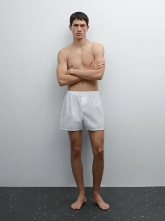 Einfarbige Boxershorts aus 100 % Baumwolle Einfarbige Boxershorts aus 100 % Baumwolle