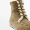 Flache Stiefeletten aus Spaltleder mit Futter Flache Stiefeletten aus Spaltleder mit Futter