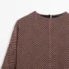Fließende Bluse mit geometrischem Print Fließende Bluse mit geometrischem Print