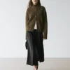 Fließende Hose mit Abnähern Fließende Hose mit Abnähern