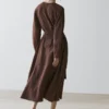 Fließendes Midikleid aus Leinenmischung mit Gürtel Fließendes Midikleid aus Leinenmischung mit Gürtel