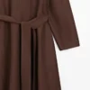 Fließendes Midikleid aus Leinenmischung mit Gürtel Fließendes Midikleid aus Leinenmischung mit Gürtel