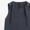 Fließendes Midikleid mit Schnallen Fließendes Midikleid mit Schnallen