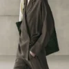 Fließendes Overshirt mit doppelter Knopfleiste Fließendes Overshirt mit doppelter Knopfleiste
