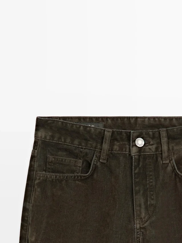Flock-Jeans mit geradem Bein und niedriger Leibhöhe Flock-Jeans mit geradem Bein und niedriger Leibhöhe
