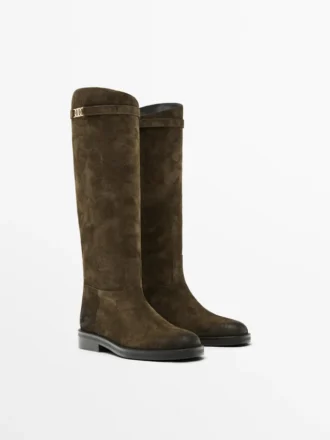 Geölte Reitstiefel aus gespaltenem Wildleder
