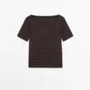Gestreiftes Kurzarm-T-Shirt mit U-Boot-Ausschnitt Gestreiftes Kurzarm-T-Shirt mit U-Boot-Ausschnitt