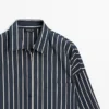 Gestreiftes, locker sitzendes Hemd mit Taschendetail Gestreiftes, locker sitzendes Hemd mit Taschendetail