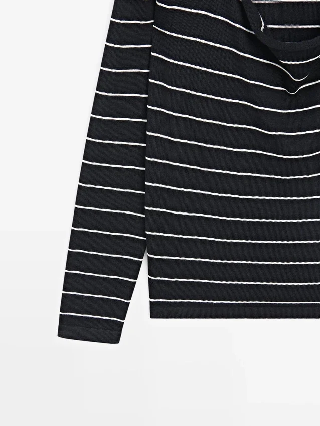 Gestreiftes Poloshirt aus Baumwollstrick Gestreiftes Poloshirt aus Baumwollstrick