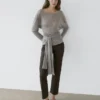 Hoch taillierte, gerade geschnittene, gewachste Hose Hoch taillierte, gerade geschnittene, gewachste Hose