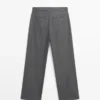 Hose mit Abnähern und Nadelstreifen Hose mit Abnähern und Nadelstreifen