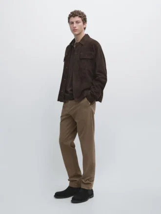 Hose mit konischer Passform und feiner Struktur