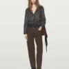 Jeans mit hoher Taille und Balloon-Passform Jeans mit hoher Taille und Balloon-Passform