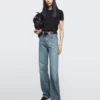 Jeans mit hoher Taille und weitem Bein Jeans mit hoher Taille und weitem Bein