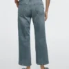 Jeans mit mittlerer Leibhöhe und Schlag Jeans mit mittlerer Leibhöhe und Schlag