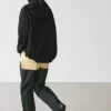 Jeans mit mittlerer Leibhöhe und weitem Bein Jeans mit mittlerer Leibhöhe und weitem Bein