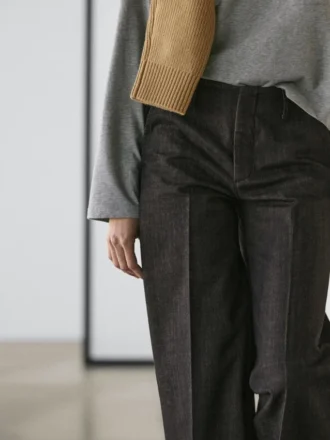 Jeans mit mittlerer Leibhöhe und weitem Bein