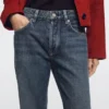 Jeans mit mittlerer Leibhöhe und weitem Bein Jeans mit mittlerer Leibhöhe und weitem Bein