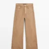 Jeans mit weitem Bein Jeans mit weitem Bein