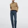 Komfortable Jeans mit geradem Bein und hoher Taille Komfortable Jeans mit geradem Bein und hoher Taille