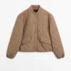 Kurze, leichte Daunenjacke Kurze, leichte Daunenjacke