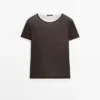 Kurzärmeliges T-Shirt mit doppelter Verarbeitung Kurzärmeliges T-Shirt mit doppelter Verarbeitung
