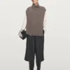 Lange Bermudashorts aus Wolle mit Abnähern Lange Bermudashorts aus Wolle mit Abnähern
