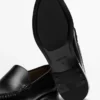 Leder-Loafer mit glänzender Oberfläche Leder-Loafer mit glänzender Oberfläche