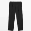 Locker sitzende Hose aus kühler Wollmischung mit Abnähern Locker sitzende Hose aus kühler Wollmischung mit Abnähern