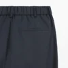 Locker sitzende Hose aus Wollmischung mit Abnähern Locker sitzende Hose aus Wollmischung mit Abnähern
