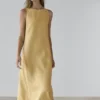 Midi-Kleid aus Leinen mit Neckholder