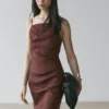 Midi-Kleid aus Stretch-Leinenmischung mit Trägern Midi-Kleid aus Stretch-Leinenmischung mit Trägern