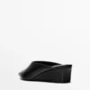 Mules mit Keilabsatz Mules mit Keilabsatz