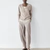 Oversize-Strickpullover mit V-Ausschnitt Oversize-Strickpullover mit V-Ausschnitt