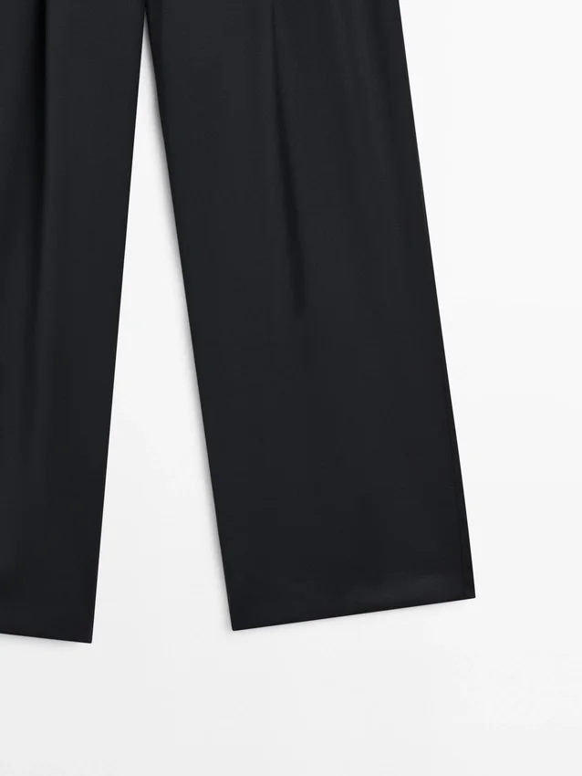 Plissierte Hose aus extrafeiner Wolle Plissierte Hose aus extrafeiner Wolle