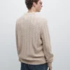 Pullover aus 100 % Baumwolle mit Zopfmuster und Rundhalsausschnitt Pullover aus 100 % Baumwolle mit Zopfmuster und Rundhalsausschnitt