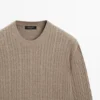 Pullover aus Baumwollmischung mit Zopfmuster Pullover aus Baumwollmischung mit Zopfmuster